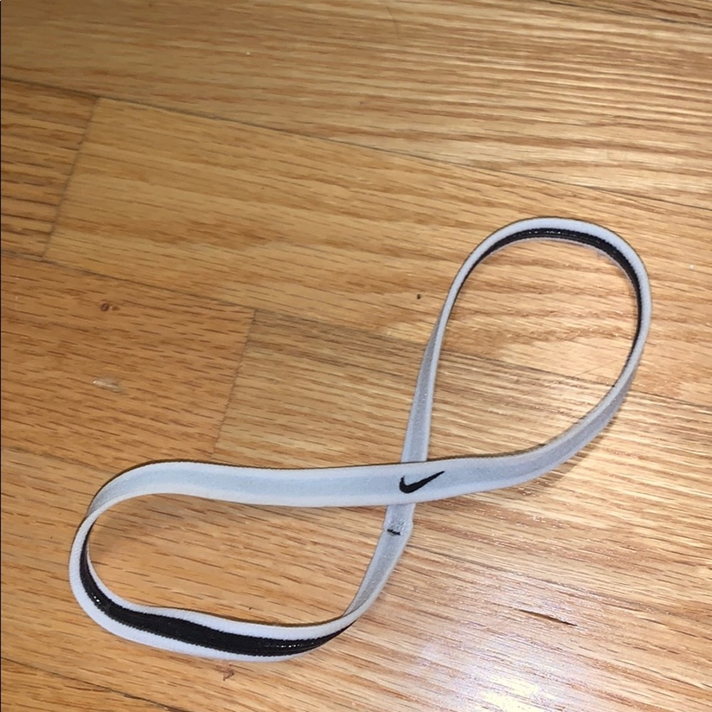 Nike skinny headband